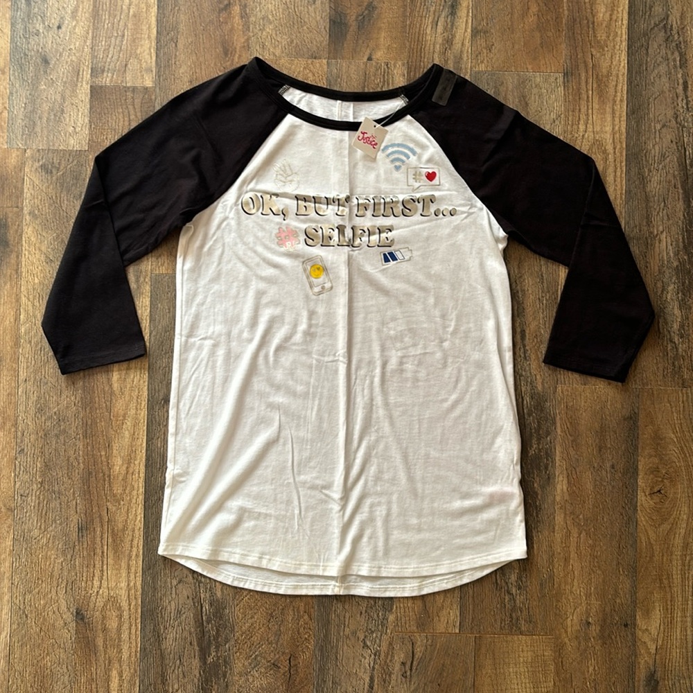 Justice black and white selfie graphic tee NWT